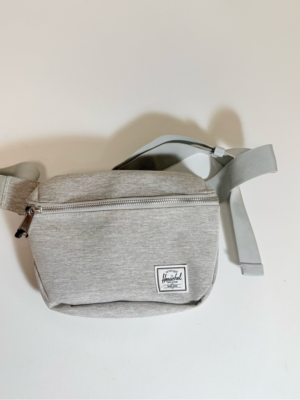 Herschel Supply Co. Fourteen Hip Pack - Light Gray / Ash